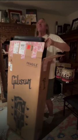 Danny Unboxes Adams NEW Gibson Flying V Silverburst #toolband #dannycarey #adamjones #gibsonguitars