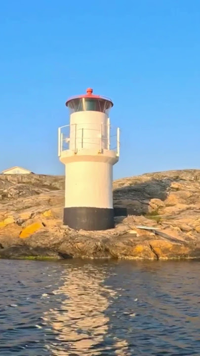 Fyren/Lighthouse i Mollösund, read info about lighthouse below
