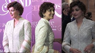 Sonali Bendre Now Looking Gorgeous After Recovery From Cancer