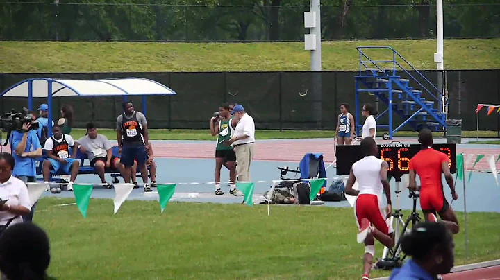 Aaron Roseman runs 1.57.53