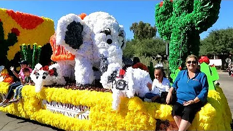 Green Valley 2019 Country Fair White Elephant Parade 10262019