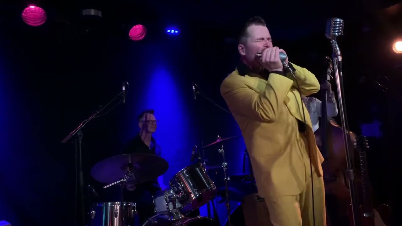 Knock-out Greg & Scandinavian Blue Flames - Better Stay Away From Love, medley, Malmö 31 March 2022