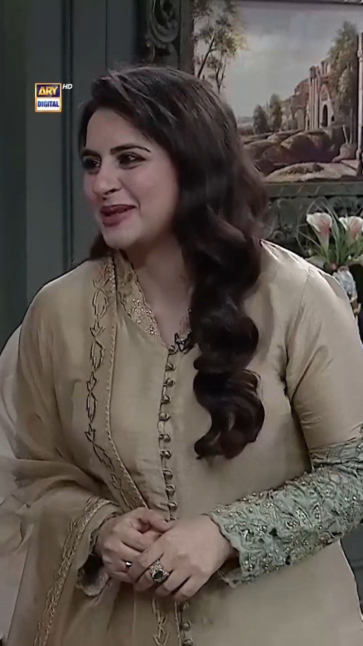 Bewakoof banaya ?? #fatimaeffendi #shanesuhoor #nidayasir #shorts