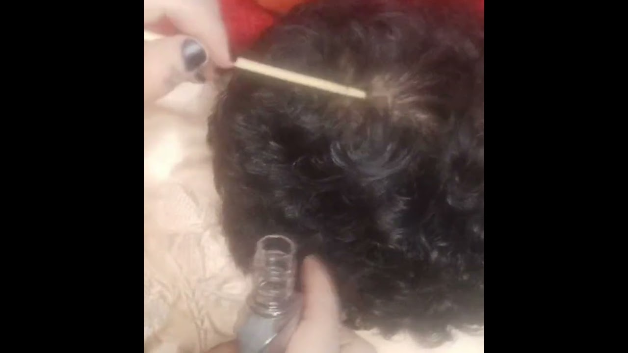 سحب القشرة من الشعر #asmr تفتيش الشعر يساعدك على النوم استغرق و نام بجد في الفيديوا اي اس ام ار 