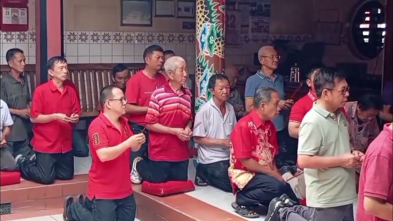 Kelenteng Liong Toh Kiong Marga Theng Gelar Ritual HUT Dewa Chinh Ciu Co Se