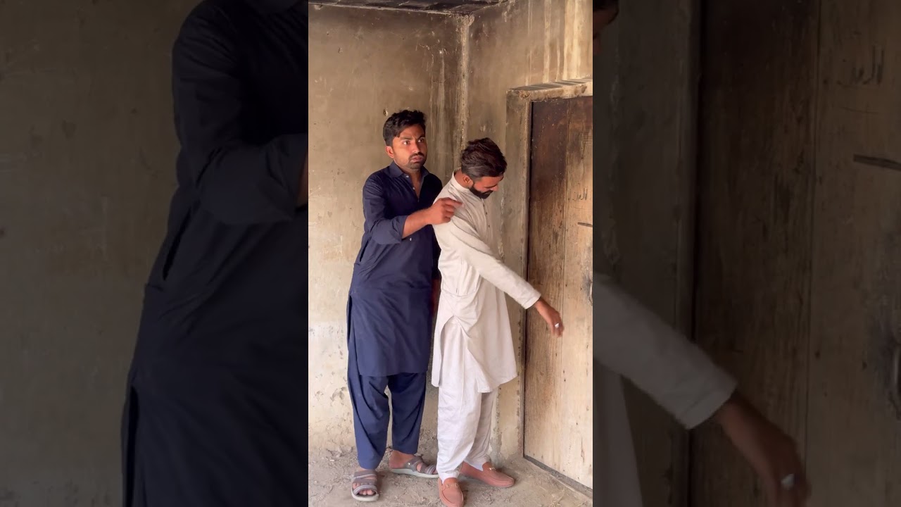 Asmaan Sy Gira Khajoor Mein Atka😂 | Comedy Video | Crazy TV