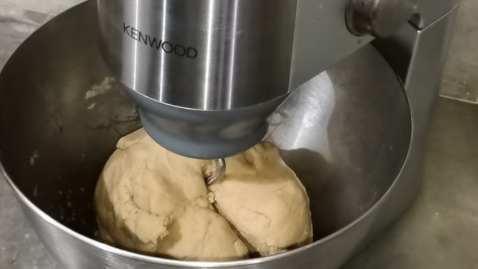 Making Chapati Dough in Stand Mixer, Using Black and Decker Kitchen  Machine