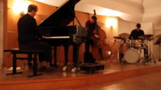 Doug Johnson Trio - Emily (composed by Mercer/Mandel)