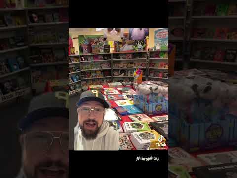 Remember the SCHOLASTIC Book Fair?? Nostalgia Overload! #shorts #nostalgia