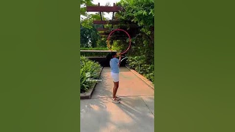 Double hula hoop spin|Double hoop tricks|Richa bhatia#shorts