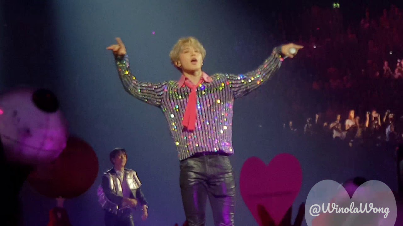 When armys are thirsty so J-hope and V..| BTS- FIRE + BAEPSAE +DOPE| Amsterdam 13102018