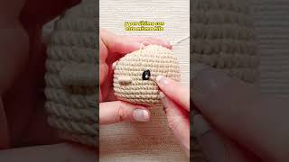 Mirá otra forma sencilla de BORDAR OJOS en tus AMIGURUMIS