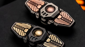 Courier Spinner By Wanwu Studio