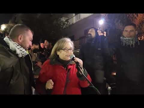 «Με έριξαν, μα είμαι όρθια χάρη σ'εσάς» - Μεγάλη διαδήλωση αλληλεγγύης προς την Ιωάννα Κολοβού