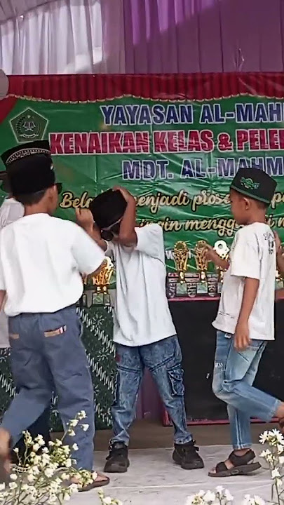 lagu wali menari tobat maksiat..