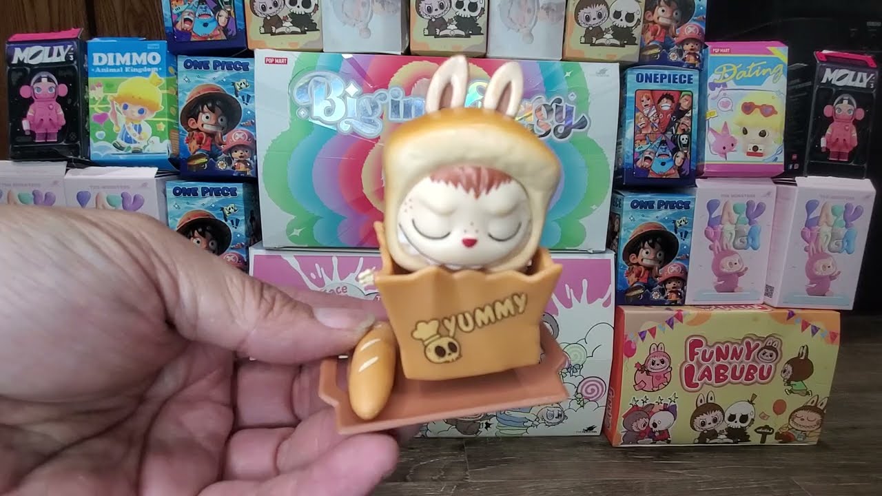 Labubu Almost Hidden Series Bread Bag 