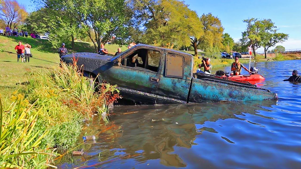 STOLEN ATM MACHINES and 5 Cars Found Underwater In Lake! (Police Called