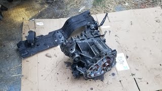 Removing the transfer case from my parts Geo Tracker