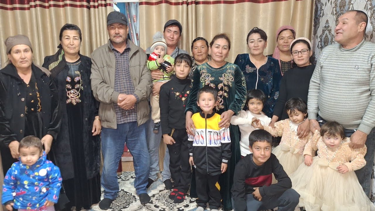 BERUNIY OFY BARNO OPAMIZ 50 YOSHDA FARZANDLAR NOMIDAN TABRIKLDIK