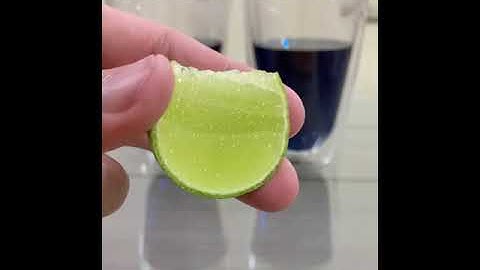 Trà hoa đậu biếc đổi màu gì khi vắt nước chanh vào?| How pea flower tea change color when put lemon?
