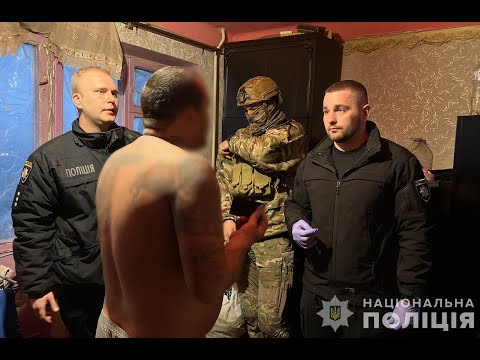 Продавав неіснуючі товари: запорізькі поліцейські затримали шахрая
