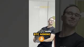 Mining in our Dubai hosting centre!🚀