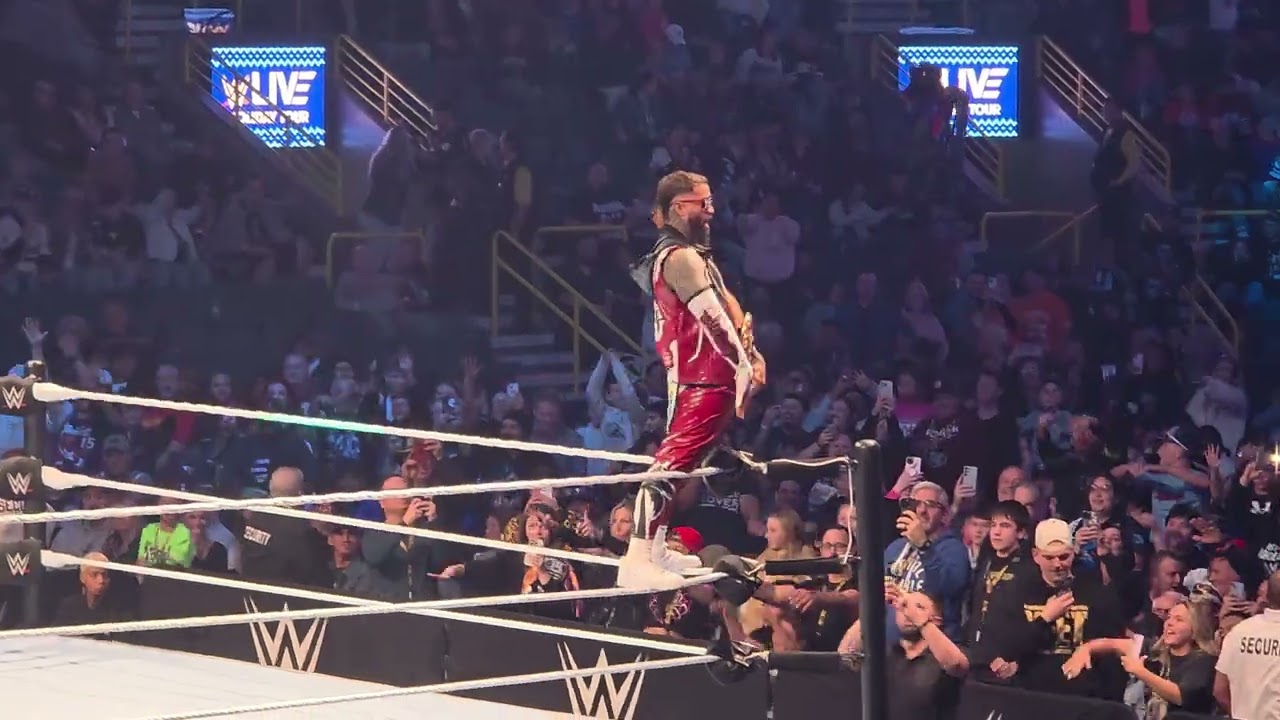 WWE Live Holiday Tour 2025 Fort Myers, FL - Jey Uso YEET!