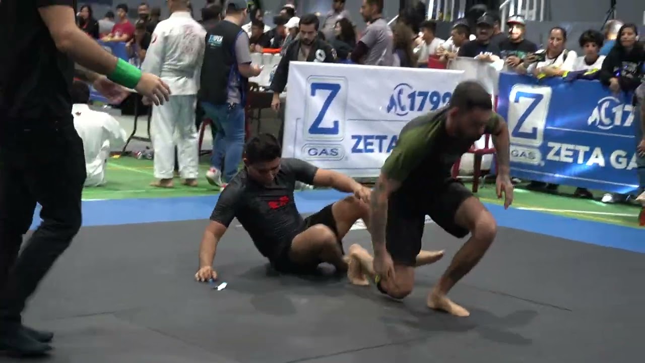 Pit Cosenza pelea 1 GT open 2022