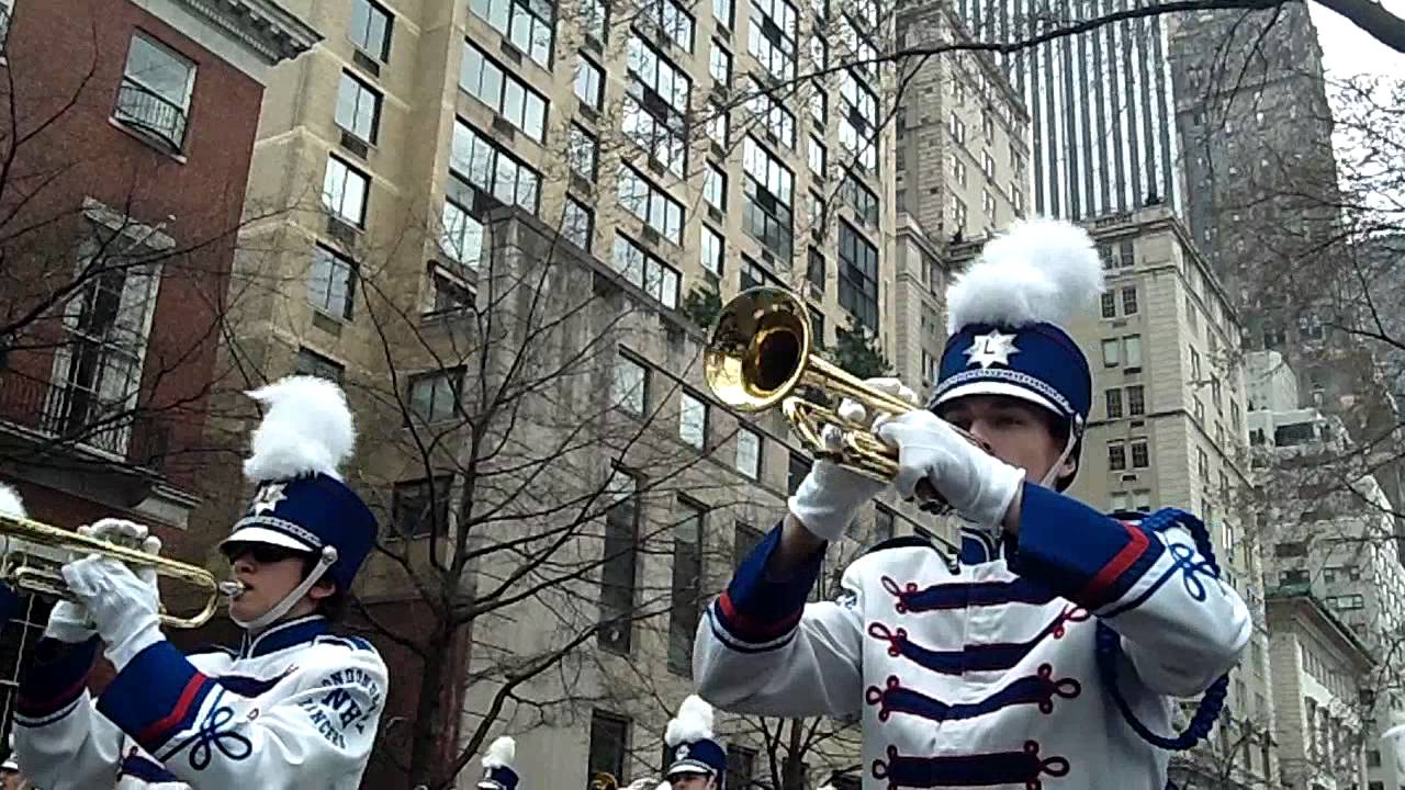 St.Patrick's Day Parade~NYC~2012~Londonderry HS Marching Band~NYCParadelife - YouTube