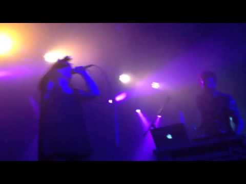 Uncantena- Sylvan Esso- Live at Olso Hackney in London (Oct 2, 2014)