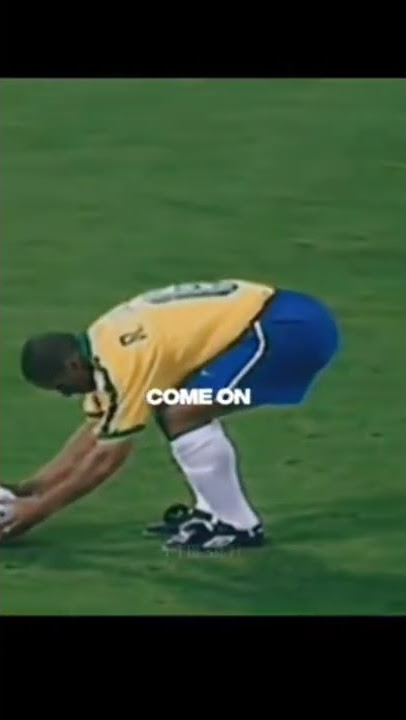 Roberto Carlos The Legend Tendangan Roket