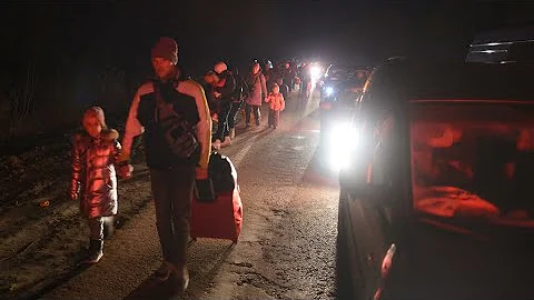 Exodus from Ukraine: A night spent with civilians fleeing Russia's invasion • FRANCE 24 English