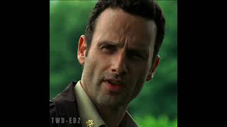 Rick Finds A Horse - The Walking Dead S1.E1 -
