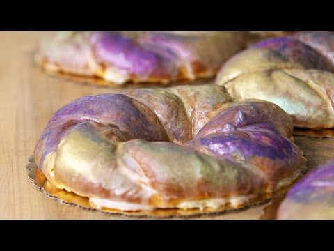 mardi-gras-king-cake-recipe-from-sucre-in-new-orleans