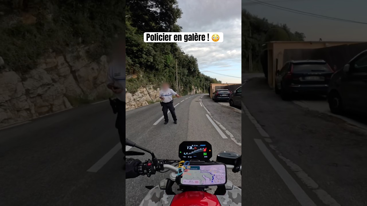 Policier en galère ! 😳 #moto #motard #motovlog #motards #police