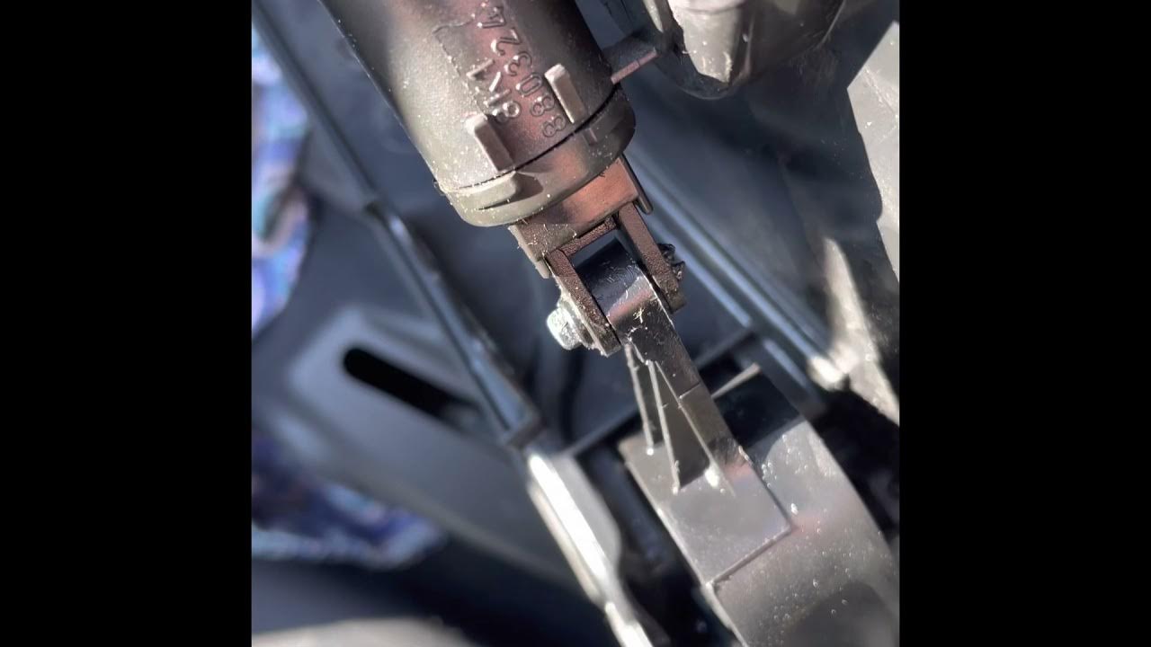 Reparation boite a gants Audi A3 8p - Golf - YouTube