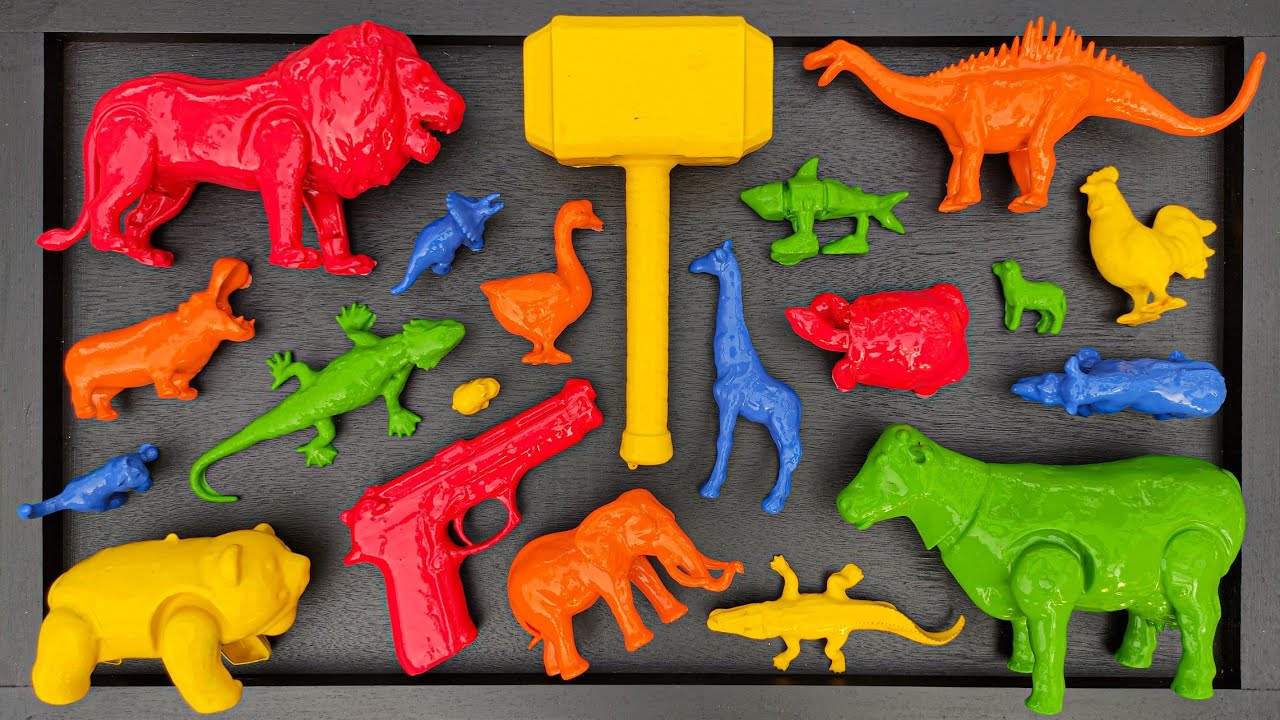 Membersihkan hewan sapi, bebek, angsa, ayam, gajah, simpanse, singa, unta, buaya, kangguru