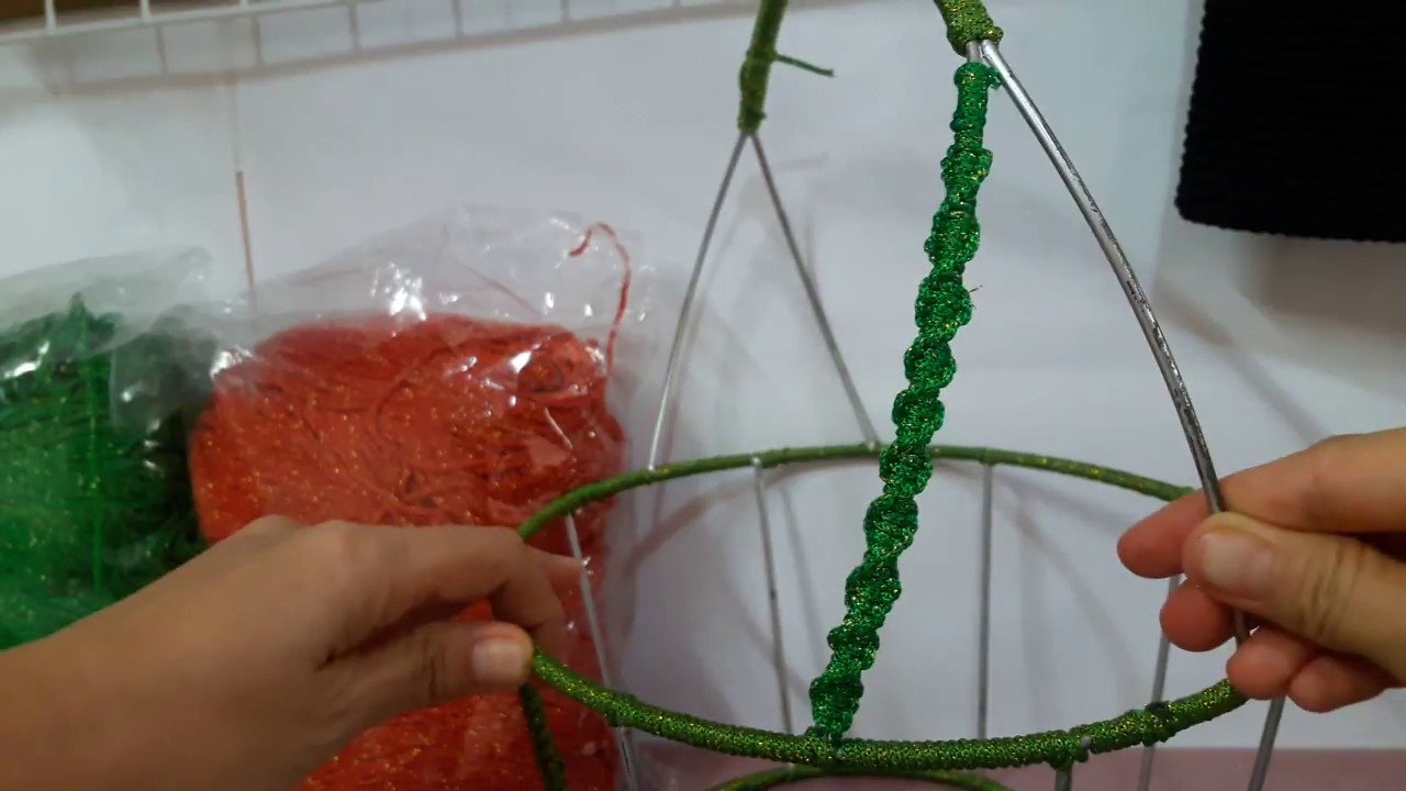 การพันโครงตะกร้าเชือกร่ม แบบพันเกลียว