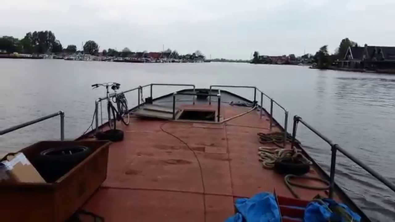 Stukje varen met elektrische dekschuit DEX