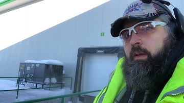 4th stop of 5 John Deere load South Dakota load Jamestown ND 2 zero turns off here with a dock yea