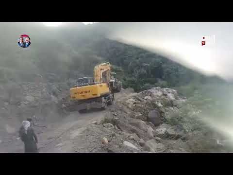 إب: طريق 'الشرف العومري' إنجاز شعبي والحوثيون يستغلونه سياسياً