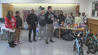 New Haven community members come together to give back