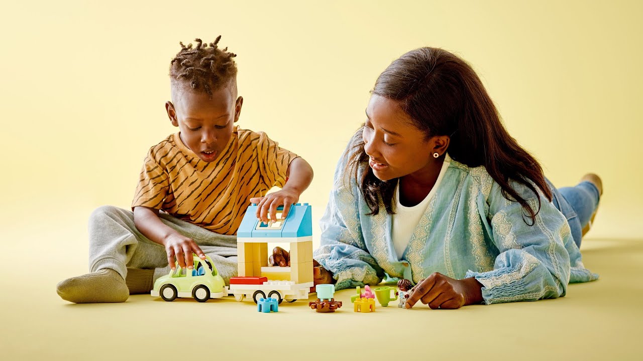 LEGO ЛЕГО Duplo Семейный дом на колёсах 10986