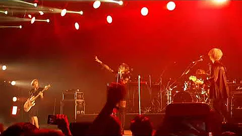 Download 女王蜂half Mp3 Mp4 Mp3
