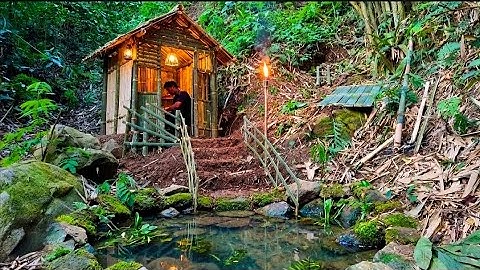 Camping in heavy rain for 10 days, building a comfortable bamboo house in the forest