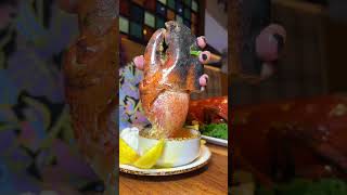 Craziest lobster video ever from the Palms buffet!
