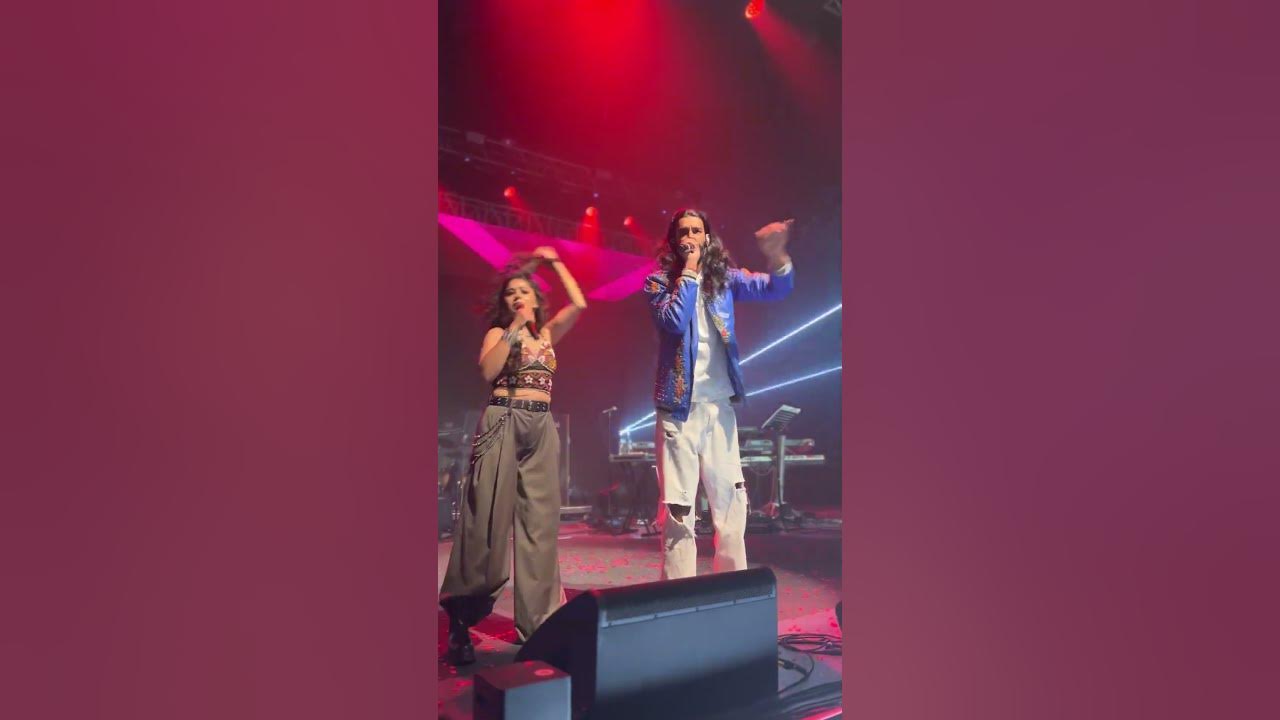 Bring the beat back by Sunidhi chauhan and Divyansh Kacholia Live performace | Hyderabad Live | DVK Bring the beat back by Sunidhi chauhan and Divyansh Kacholia Live performace | Hyderabad Live | DVK