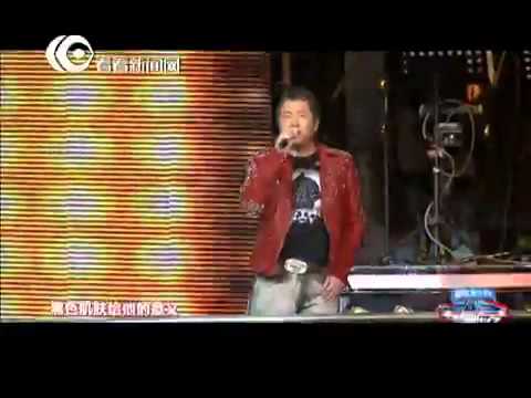 东方卫视跨年盛典：孙楠红色旋风火力全开演唱《新长征路上的摇滚》