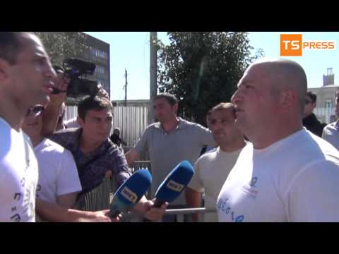 ქართული ოცნების აქტივისტები პრეზიდენტის ვიზიტისას