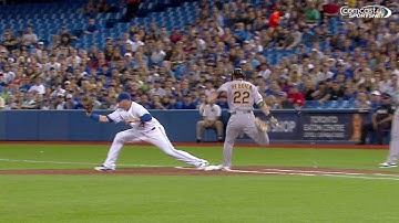 OAK@TOR: Reddick beats the throw to first base